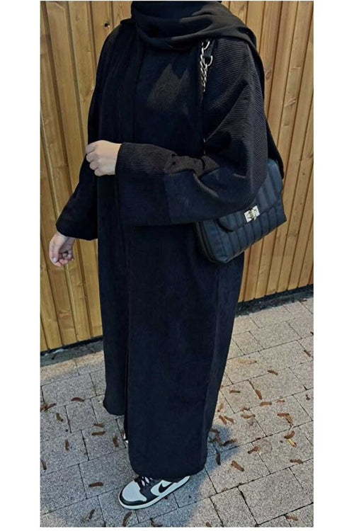 beranka Sporty Stylish Snap Fastener Black Abaya & Ferace