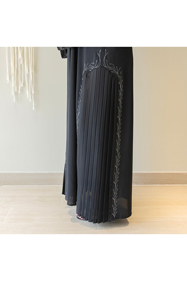 LINELLE Black Abaya Women – Buttoned Front with Loose Wide Sleeves