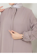 Neva Style Stone Detailed Arm Ferace