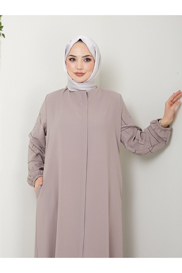 Neva Style Stone Detailed Arm Ferace