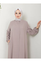 Neva Style Stone Detailed Arm Ferace