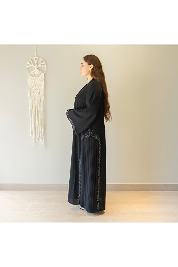 LINELLE Black Abaya Women – Buttoned Front with Loose Wide Sleeves